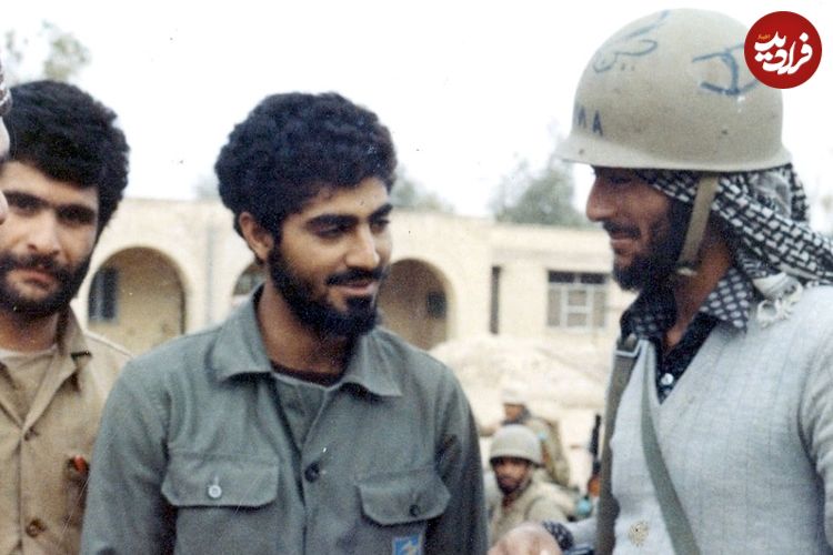 عکس؛ سفر در زمان؛ دیدار صمیمی «رهبر انقلاب با سردار سلیمانی»؛ دهه 90