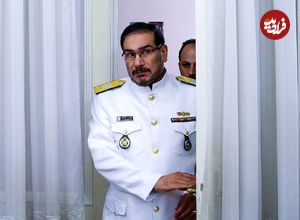 عکس؛ سفر در زمان؛ «شمخانی، قالیباف و سردار سلیمانی» در حال نماز خواندن پشت سر رهبر انقلاب؛ دهه 70