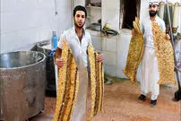 (ویدئو) نان سنگک چگونه در نانوایی های ایرانی پخت می شود؟ 