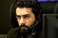 عکس| سفر زمان؛ تیپ و چهرۀ متفاوت «محمد سریال گاندو» در یک تئاتر؛ سال 95