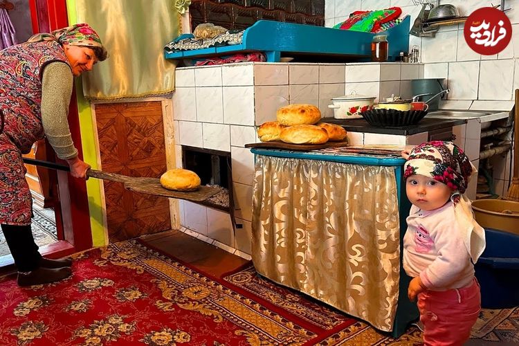 ببینید؛ غذای روستایی در اوکراین؛ ساخت چاقو و پخت نان سنتی در کوهستان کارپات