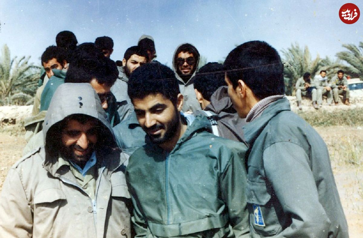 عکس؛ سفر در زمان؛ «سردار سلیمانی در کنار شهید باکری» در زمان جنگ؛ دهه 60