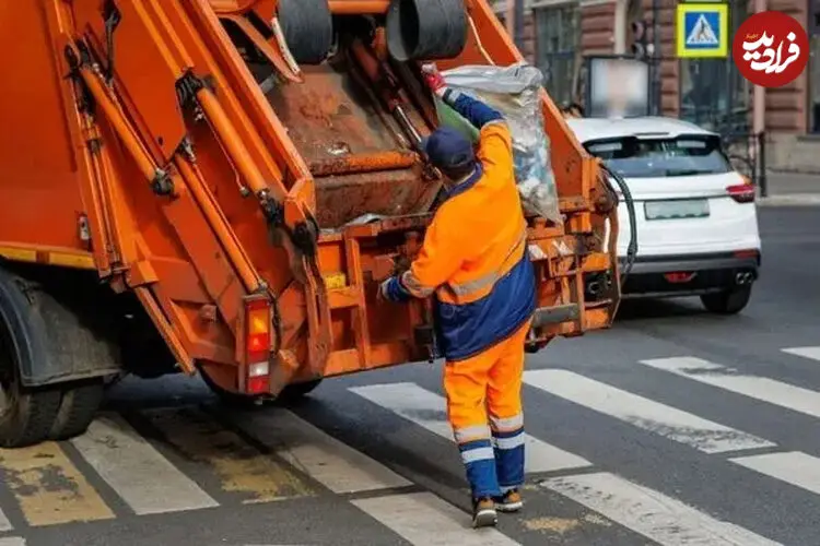 ببینید| لحظه فرار کارگر شهرداری از مرگ