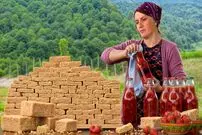 ببینید| غذای روستایی در آذربایجان؛ پخت حلوای ذرت و مربای توت فرنگی در طبیعت