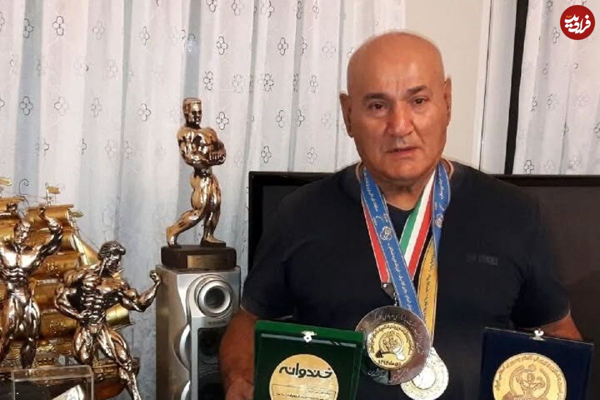 عکس| سفر در زمان؛ «صفر کشکولی» در حال فیگور گرفتن در 15 سالگی؛ سال 1338