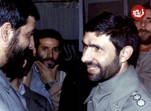 عکس؛ سفر در زمان؛ «صیاد شیرازی در کنار همسر، فرزندان و دامادش در حرم امام»؛ دهه 70