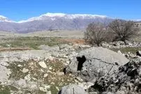 کتیبۀ باستانی «نبرد پهلوان و مار» در کوه‌های خوزستان کشف شد