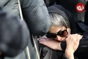 ببینید| گریه‌های تلخ نیلوفر شهیدی برای اسفندیار شهیدی؛ گله مندم ازت پدر