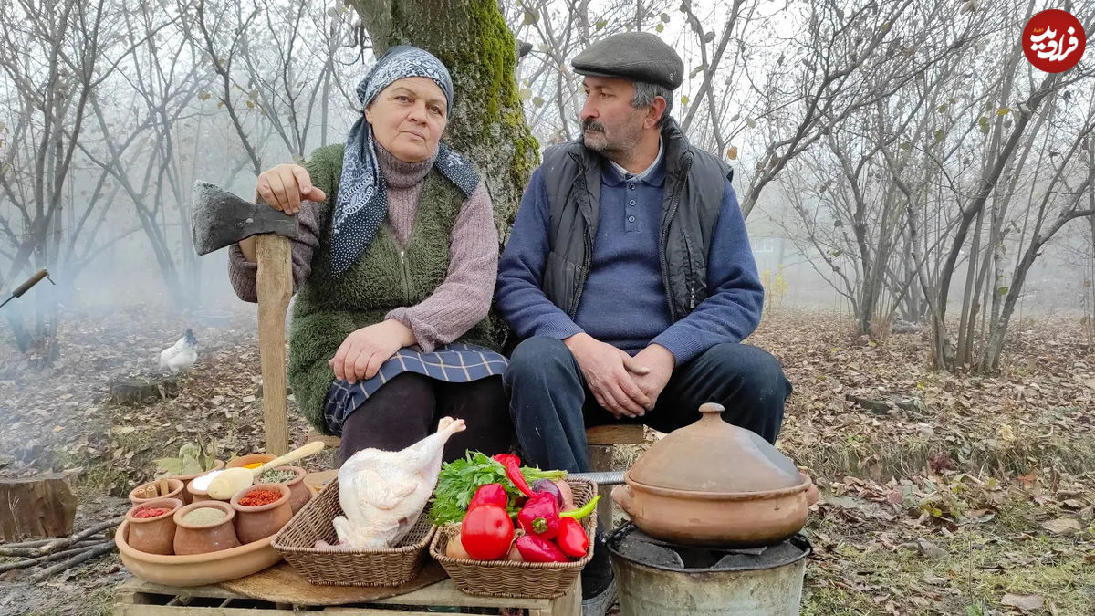 (ویدئو) پخت یک خورشت آذربایجانی با مرغ در طبیعت توسط یک زوج روستایی