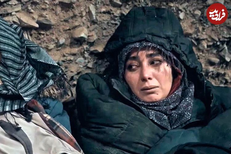 عکس| سفر در زمان؛ «روژان» در پشت صحنه سریال نون خ 5؛ سال 1402