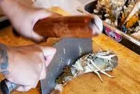 ببینید| غذای خیابانی در تایلند، تهیه نودل با لابستر و میگو در بانکوک