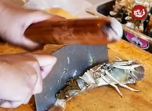 ببینید| غذای خیابانی در تایلند، تهیه نودل با لابستر و میگو در بانکوک