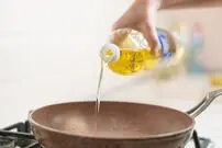 انواع روغن سرخ‌ کردنی ؛ سالم‌ترین روغن برای سرخ کردن و پخت و پز کدام است؟