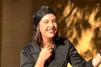 عکس| سفر زمان؛ تیپ و چهره «نفس بازغی» روی صحنه تئاتر