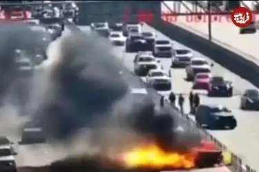 ببینید| انفجار عجیب یک خودرو در بزرگراهی در فلوریدا آمریکا