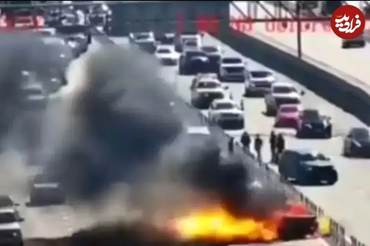 ببینید| انفجار عجیب یک خودرو در بزرگراهی در فلوریدا آمریکا