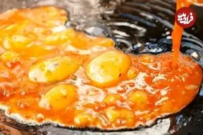 ببینید| غذای خیابانی در هند؛ مهارت آشپزهای خیابانی در پخت انواع املت در بمبئی