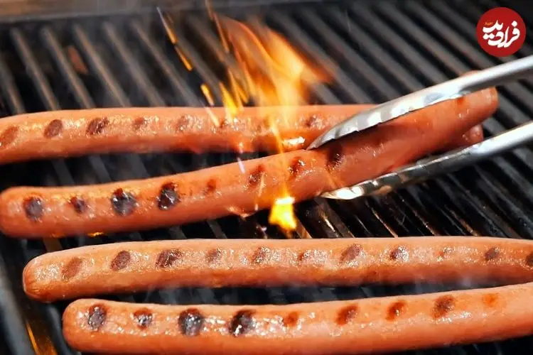 ببینید| غذای خیابانی در آمریکا؛ هات داگ با پنیر و سس چیلی و برگر در نیویورک