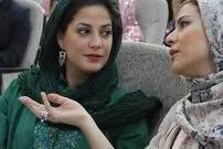 عکس| سفر زمان؛ «طناز طباطبایی و ویشکا آسایش» در پشت‌صحنه یک تئاتر؛ 10 سال قبل