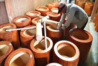 (ویدئو) فرآیند دیدنی ساخت هاون و دسته هاون چوبی در ژاپن