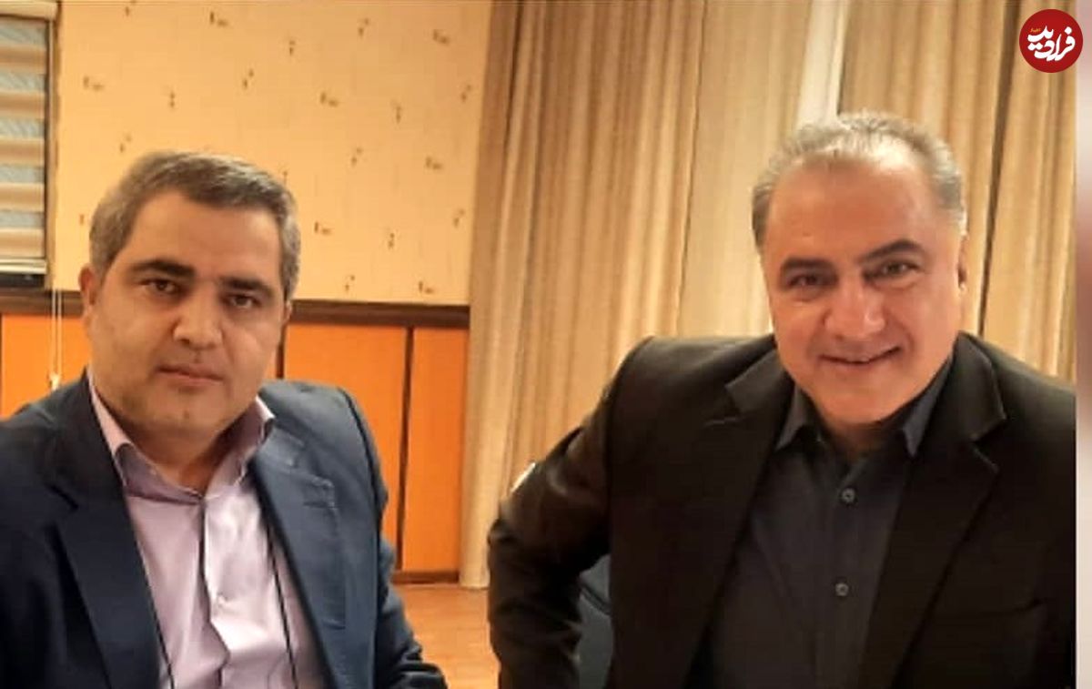 عکس| سفر به تاریخ؛ «دکتر توفیقی و دکتر مهرپرور» (بچه مهندس) 24 سال قبل در سالن تئاتر در کنار هم