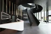 تصاویر| Durst ؛ معماری خاص ساختمان مرکزی یک تولیدکننده مطرح جهانی