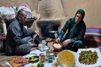 ببینید| غذای روستایی در ایران؛ پخت خوراک جگر و سوپ مرغ روی آتش