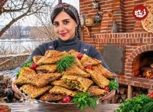 ببینید| غذای روستایی در ایران؛ پخت نان محلی و سمبوسه در روستایی در کنار زاینده رود