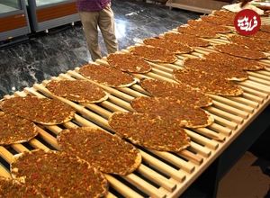 ببینید؛ غذای خیابانی در ترکیه؛ پخت محبوب ترین لاهماجون در استانبول