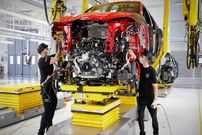 ببینید؛ نگاهی به خط تولید ابرخودروهای افسانه ای لامبورگینی در ایتالیا