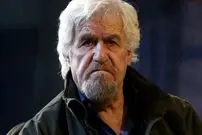 عکس| سفر زمان؛ چهرۀ «عنایت بخشی» در 25 سالگی در فیلم «آقای هالو»؛ سال 49