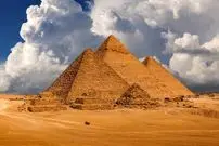 چرا بعضی‌ها هنوز فکر می‌کنند که اهرام مصر را بیگانگان فضایی ساخته‌اند؟