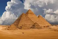چرا بعضی‌ها هنوز فکر می‌کنند که اهرام مصر را بیگانگان فضایی ساخته‌اند؟
