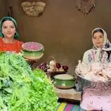 ببینید| غذای روستایی در ایران؛ پخت قرمه سبزی با گوشت مرغ در روستایی کوهستانی
