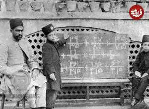 عکس| سفر به ایران قدیم؛ تیپ و چهرۀ «دانش‌آموزان دبستان دانش»؛ 125 سال قبل