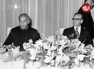 سفر در زمان؛ یادداشت‌های علم، جمعه ۲۱ اردیبهشت ۱۳۵۲: مصاحبه شاه با نیویورک تایمز باعث سر و صدای اقلیت پاکستان شد