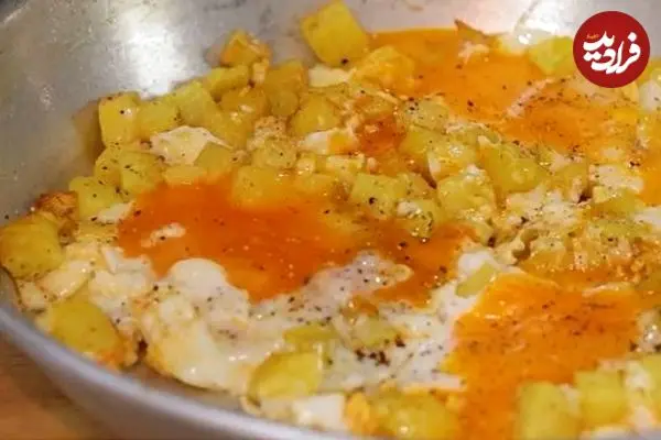 ببینید| طرز تهیه یک مدل سیب زمینی تخم مرغ متفاوت و سریع