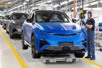 ببینید| فرآیند تولید خودروی کمتر شناخته شده آلپاین جدید A390l در فرانسه