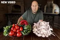 ببینید؛ غذای روستایی در روسیه؛ پخت غذای سنتی خاشلاما با بال مرغ