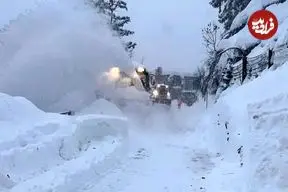 ببینید| نجات معجزه‌آسای یک راننده گرفتار در برفِ رامیان