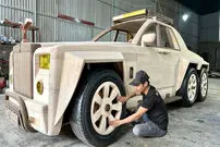 (ویدئو) نمایی دیدنی از ساخت یک خودروی رولز رویس چوبی توسط هنرمند چینی 