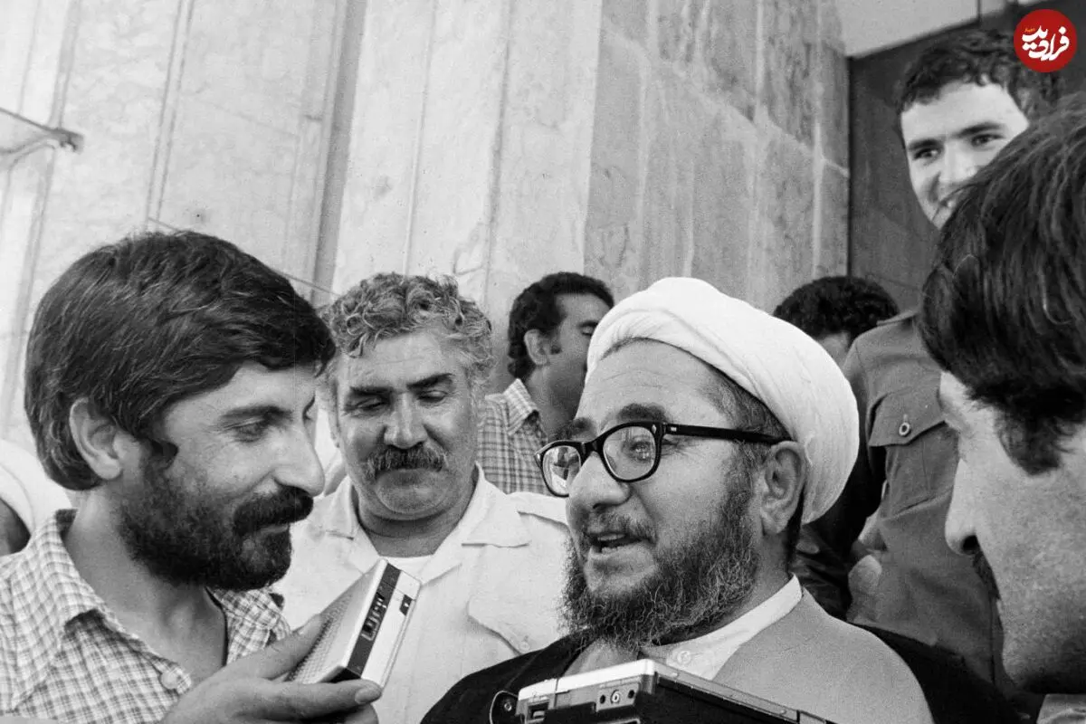 عکس؛ سفر در زمان؛ «محمدصادق خلخالی در کنار هاشمی رفسنجانی»؛ دهه 60