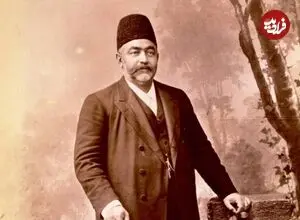 عکس| سفر زمان؛ پسران نوجوان صدراعظم ناصرالدین شاه در کنار معلم روسی‌شان