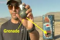 (ویدئو) اگر یک نارنجک داخل دستگاه وندینگ نوشیدنی منفجر شود، چه اتفاقی می افتد؟