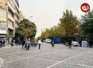 عکس| سفر به تهران قدیم؛ اتوبوس دو طبقه، خودروها و عابران در خیابان 15 خرداد؛ سال 55
