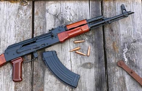 (ویدئو) داستان کلاشنیکف؛ اسلحه ای که تبدیل به پر استفاده‌ترین تفنگ تهاجمی جهان شد