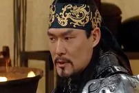 عکس| سفر زمان؛ «یانگجو، پدرزن تسو» (سریال جومونگ) در حال انجام مراقبه در یک «معبد»