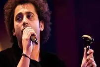 (ویدیو) صدای فوق العاده خواننده مردی که بخاطر شباهت صدایش به صدای زنان جلوی کنسرتش گرفته شد 