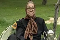 عکس| سفر زمان؛ «جمیله شیخی» در 30 سالگی در پشت‌صحنه یک تئاتر