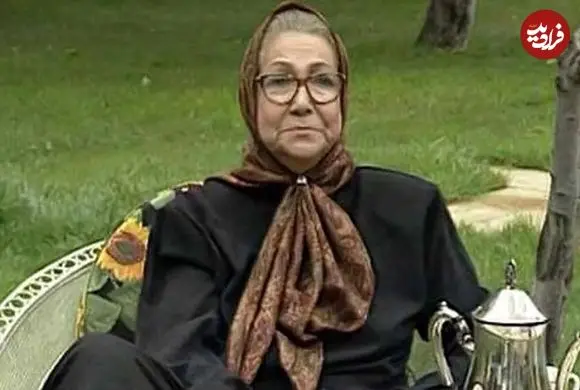 عکس| سفر زمان؛ «جمیله شیخی» در 30 سالگی در پشت‌صحنه یک تئاتر